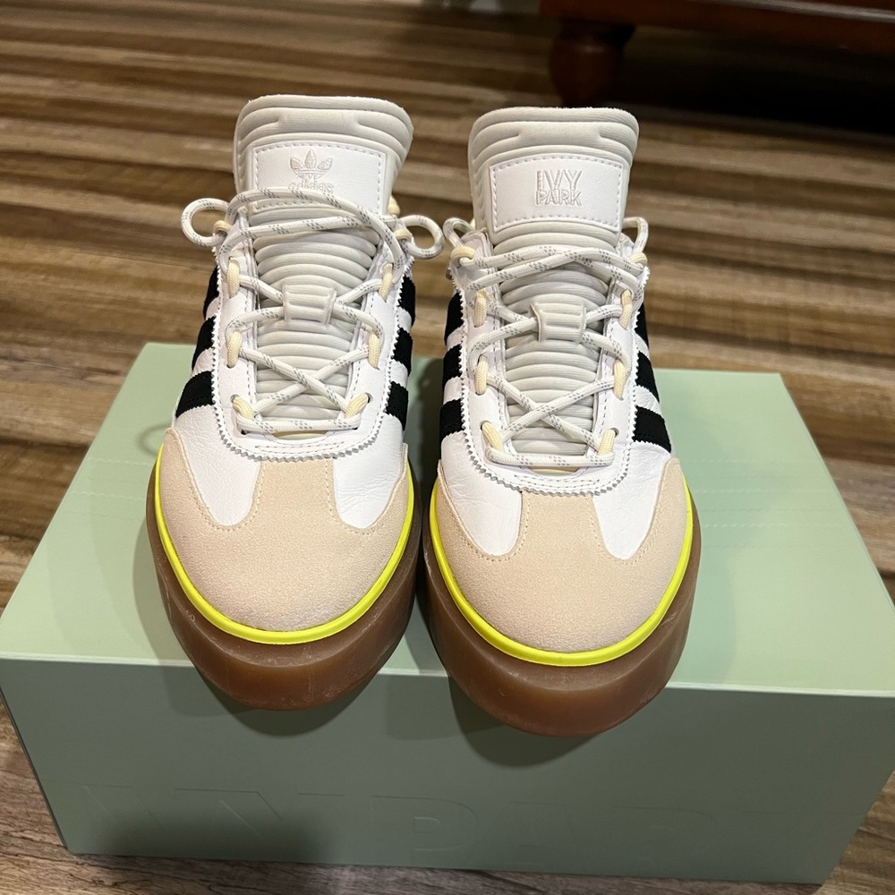 Ivy Park/Adidas Supersleek 72